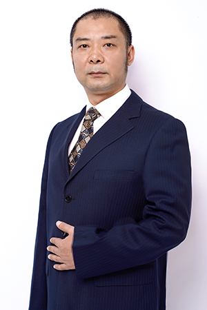 張?。喝诤喜扛毙ｉL，融合部小學(xué)校長