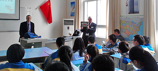  普利茅斯州立大學(xué)再次訪問中美英才班 