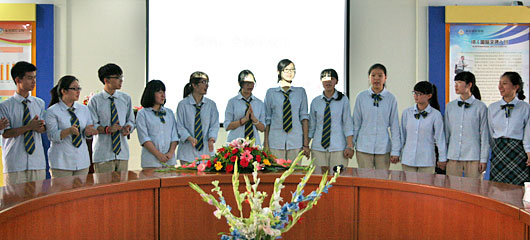  2013級(jí)中加班畢業(yè)典禮 