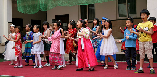  培養(yǎng)多元文化意識，促進(jìn)“國際情懷”教育--融合部歡慶“國際日”活動(dòng) 