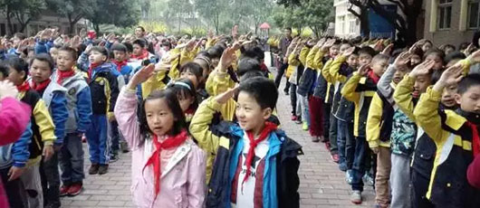  親愛(ài)的三月，請(qǐng)進(jìn)！ 