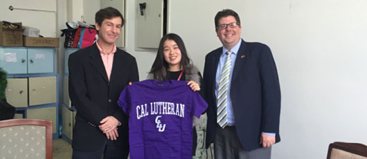  加州路德大學(xué)來(lái)訪中美英才班 