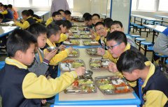  美視師一學校午餐 