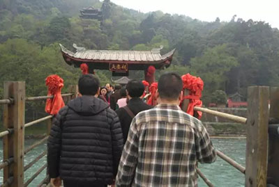  【春深正當(dāng)游】高二年級：都江堰踏春 