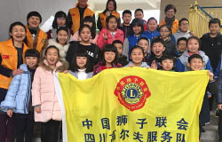  請(qǐng)給生命讓出一條通道 