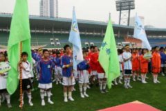 我校初、高中多足跑運(yùn)動(dòng)隊(duì)參加“銀杏杯”成都市中小學(xué)健康快樂(lè)足跑決賽