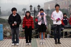 中學(xué)部歡慶圣誕節(jié)