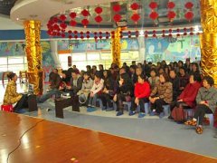 小學(xué)部紀(jì)嵐老師應(yīng)邀為幼兒園大班家長(zhǎng)進(jìn)行幼小銜接講座