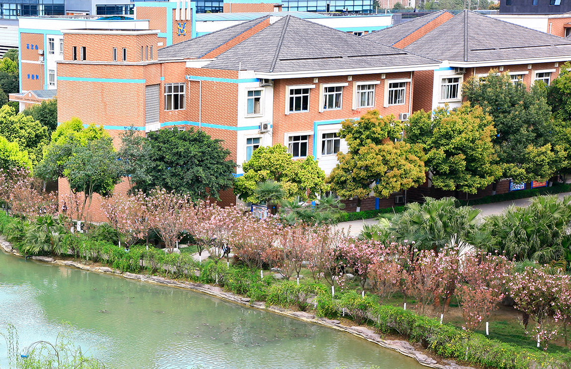 中學(xué)部教學(xué)樓