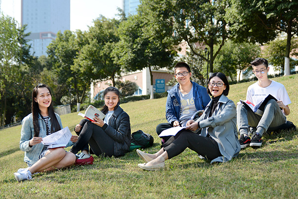 IB考官云集的美視DP教師天團(tuán)，助君青云鴻鵠之志！