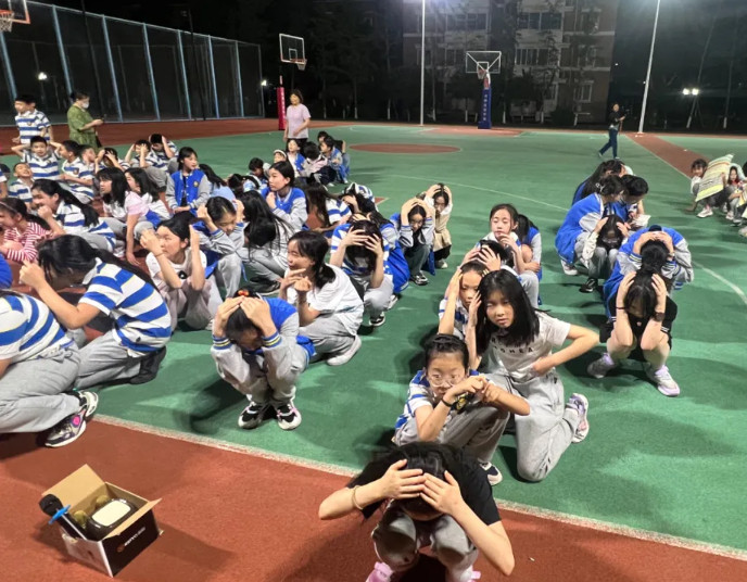 以“練”筑防，臨“震”不慌——我校開展夜間防震減災應急疏散演練活動 